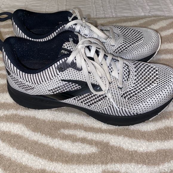 Brooks Revel 5 - Picture 4 of 11